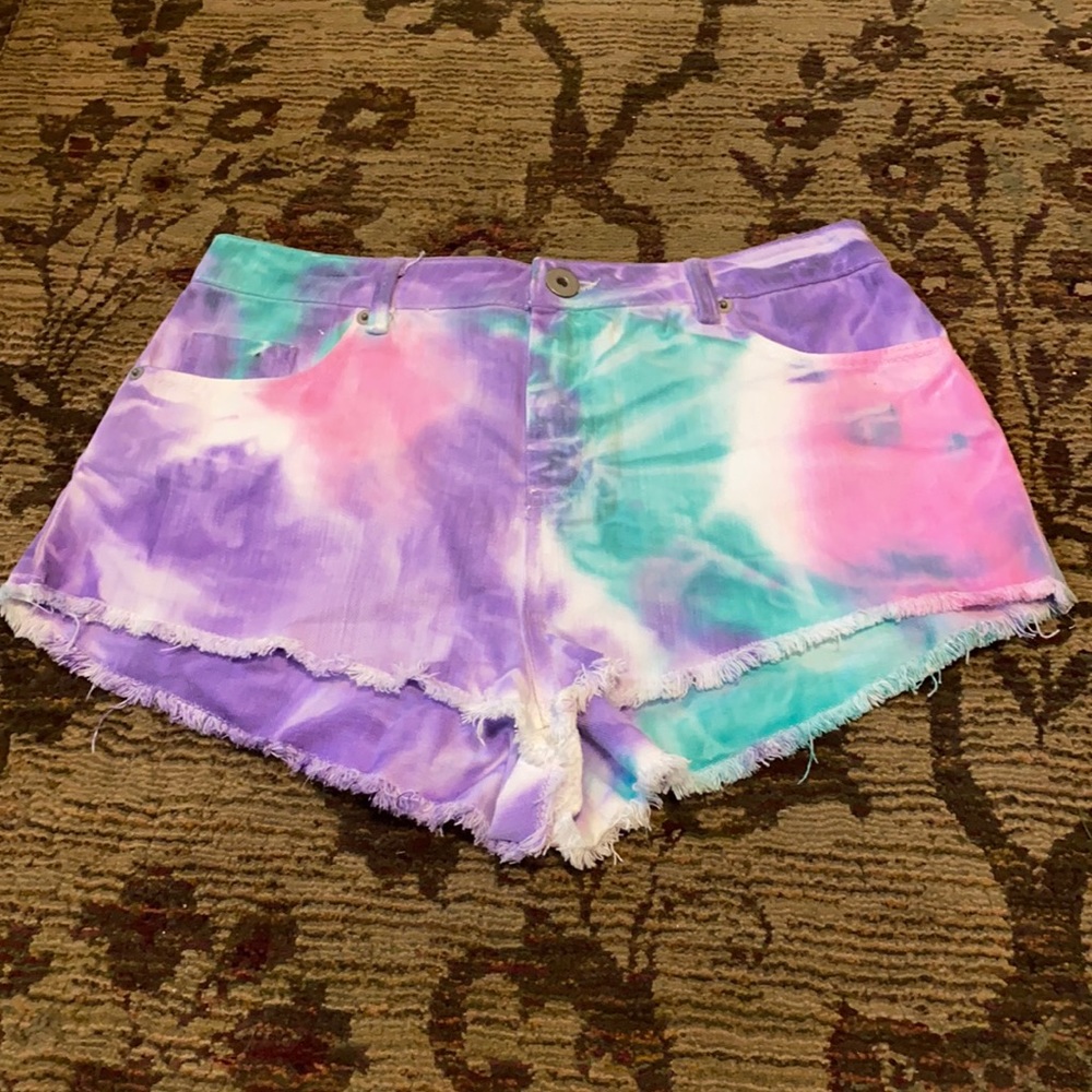 ASOS size 8 tie dye Jean shorts 💞